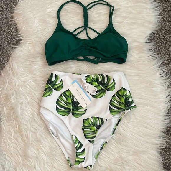 New!! Women’s Cupshe two piece green leaf bikini Small - Picture 1 of 4